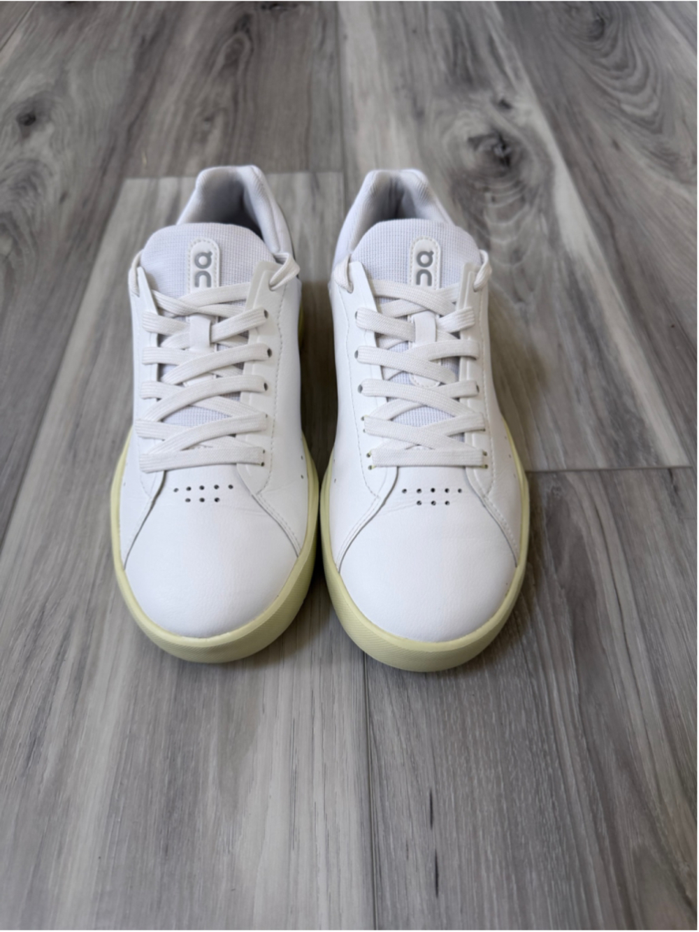 On The Roger Advantage White Hay Women’s 7.5 CloudTec Sneakers 48.98958 - Picture 2 of 10